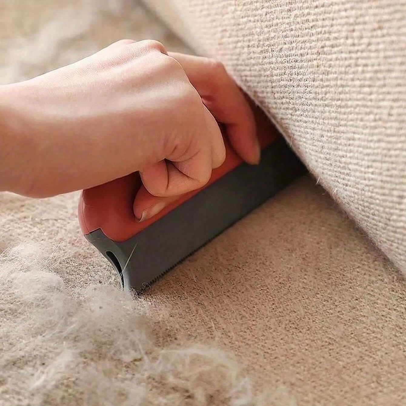 Professional Pet Hair Removal Brush for Cats and Dogs - Gently Removes Fur and Maintains a Clean Home